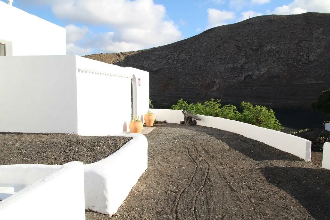 Villa Casa Caldera Guiguan à Tinajo